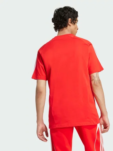 Спортивная футболка Adidas красная