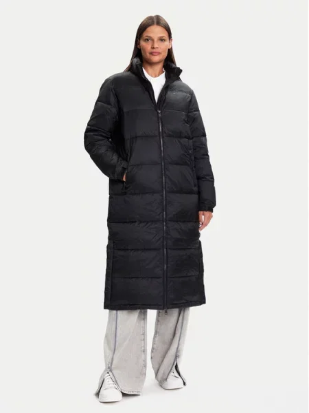 Tommy Jeans Žieminė striukė juoda