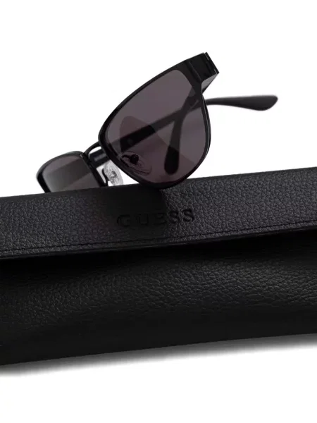 Ochelari de soare Guess Eyewear negru