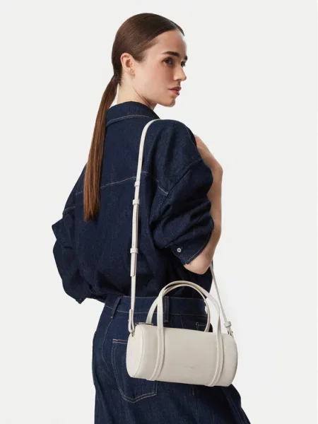 Torbica Calvin Klein Foil Logo Small Duffle Bag Krem
