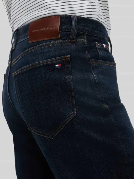 Jeansy o kroju straight fit z mieszanki bawełny Tommy Hilfiger granatowe