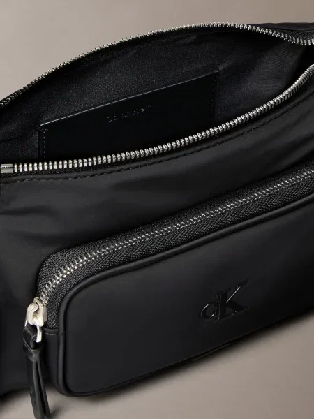 Calvin Klein Geantă Pocket Bag W/ Strap negru