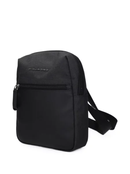 Crossbody taška Piquadro s autogramem černá