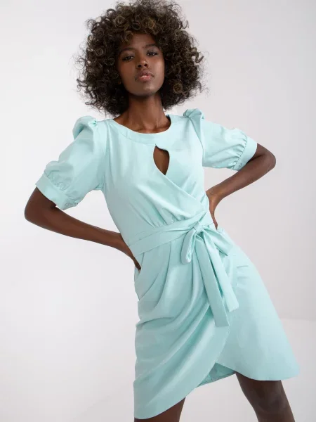 Rochie de cocktail Fashionhunters cu mâneci scurte scurtă de costum