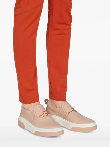 Sneakerși Ferragamo cu broderie din piele