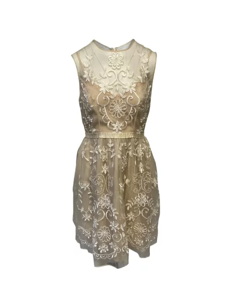 Rochie Needle & Thread cu broderie din dantelă