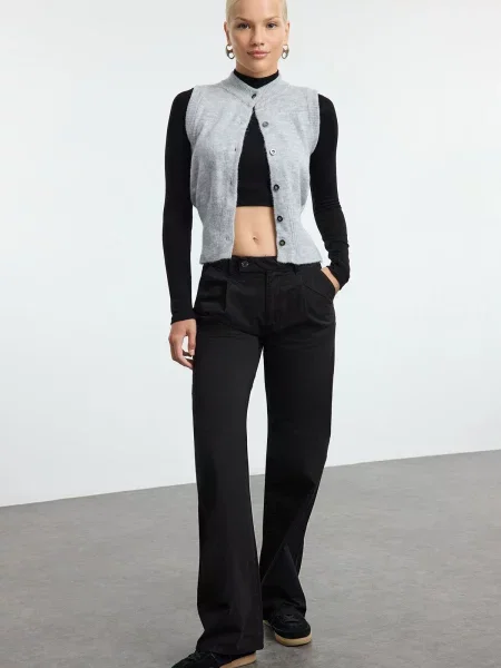 Pantaloni Trendyol cu talie joasă plisate negru