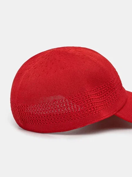 Кепка Kangol с аппликацией красная