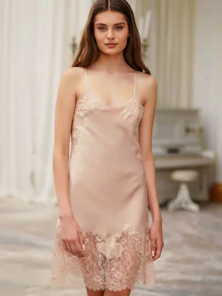 Шелковая ночная рубашка Komilfo бежевая