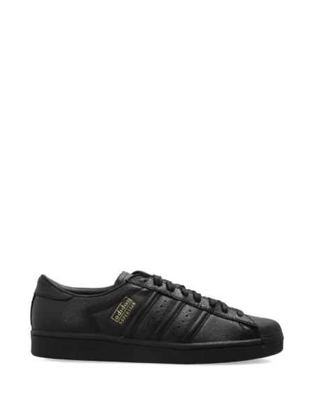 Pălărie Adidas cu dungi cu platformă din jerseu alb
