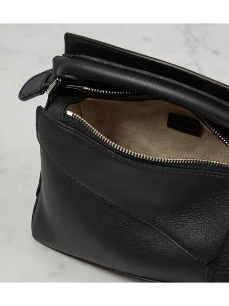 Top Loewe din piele negru