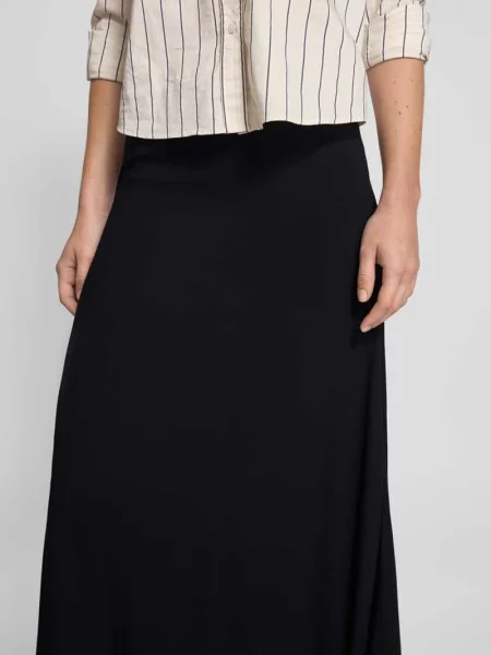 Rozkloszowana spódnica midi z czystej model ‘ALBA’ Vero Moda czarna