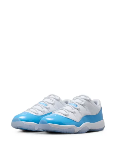 Sneakerși Nike Air Jordan retro alergare alb