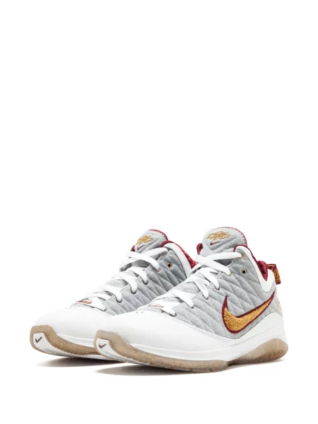 Tenisky Nike LeBron bílé