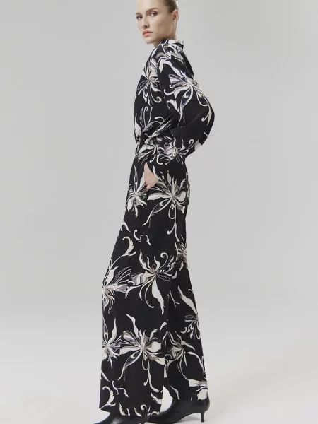 Панталон Answear Lab с широка каройка с висока талия черно