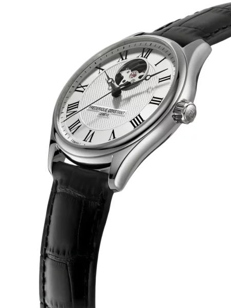 Часовник Frédérique Constant със сърца