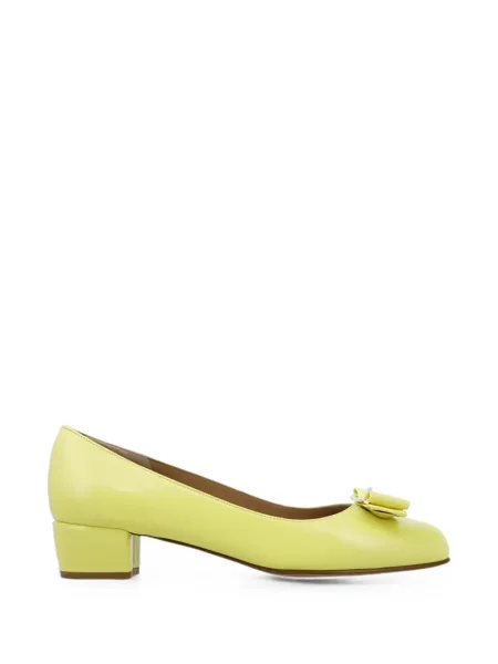 Pantofi cu toc Ferragamo cu funde galben