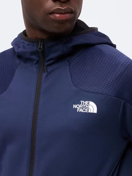 THE NORTH FACE Športová mikina so MOUNTAIN ATHLETICS námornícka modrá biela