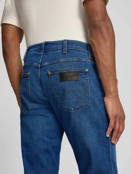 Dżinsy o kroju straight fit w fasonie model Greensboro' Wrangler niebieskie