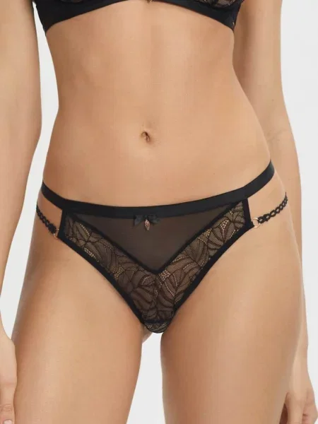 Женские трусики стринг с кружевом чорні