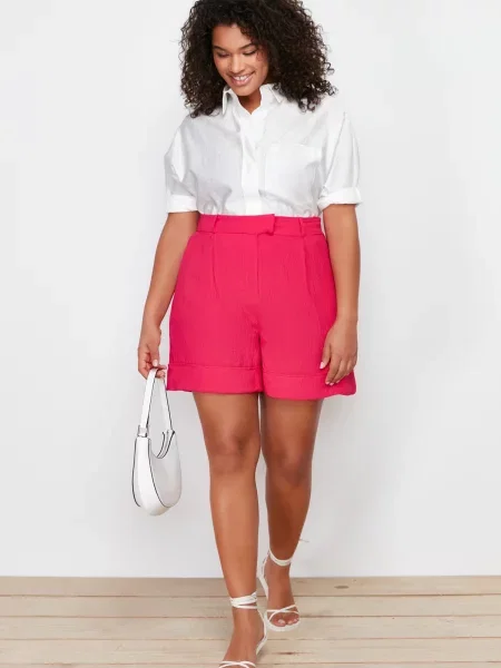 Pantaloni scurți Trendyol roz