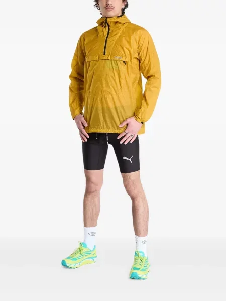 Яке Tilak оранжево