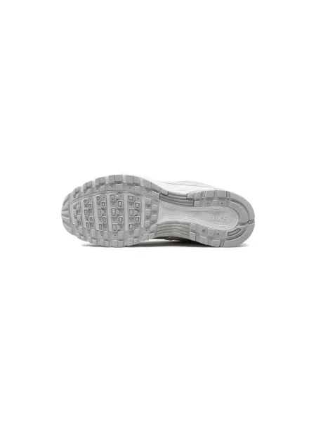 Tenisky Nike metallic summit white/pure platinum/white bílé