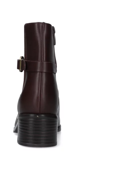 Pantofi Clarks maro