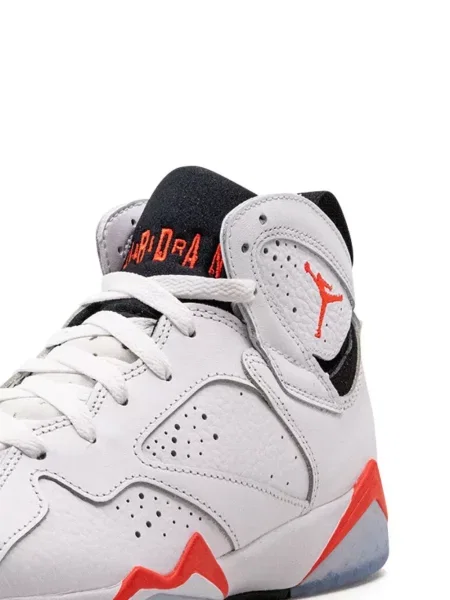 Sneakersy dziecięce Jordan białe