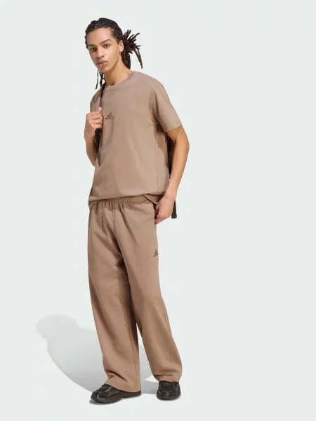 Футболка adidas коричневий