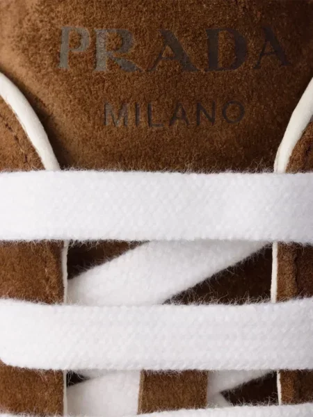 Sneakerși Prada din piele de căprioară maro
