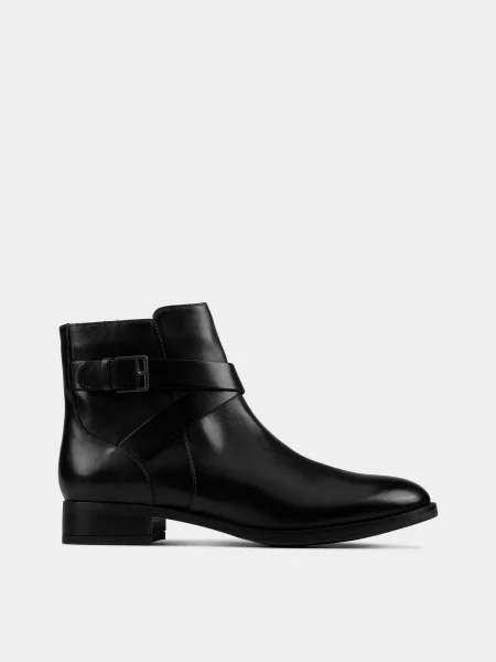 Ботинки Clarks с пряжкой черные