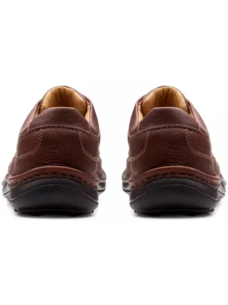Pantofi Clarks maro