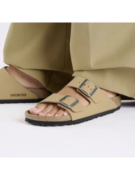 Klapki Birkenstock brązowe