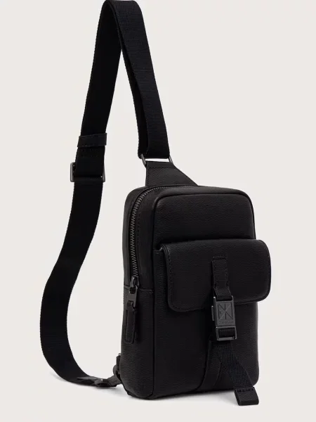 Geantă crossover Calvin Klein Emblem Hw Sling negru