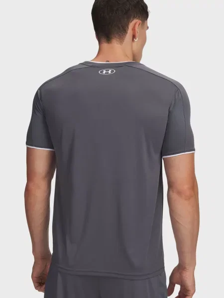 Футболка Under Armour серая