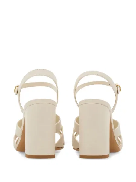 Sandále Ferragamo