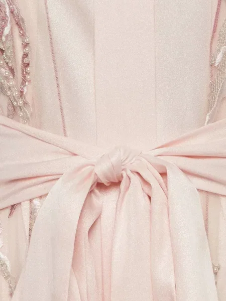 Rochie Reem Al Dhaheri roz