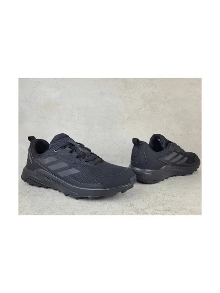 Félcipo Adidas fekete