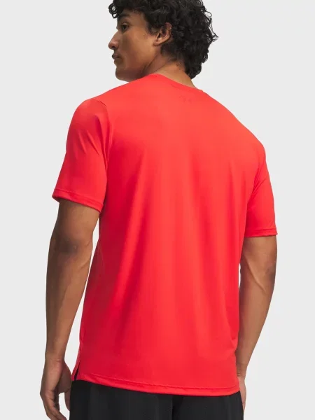 Футболка Under Armour красная