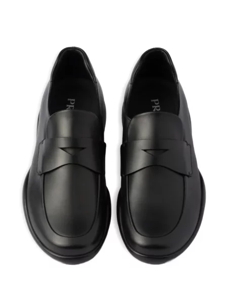 Pantofi loafer Prada din piele negru