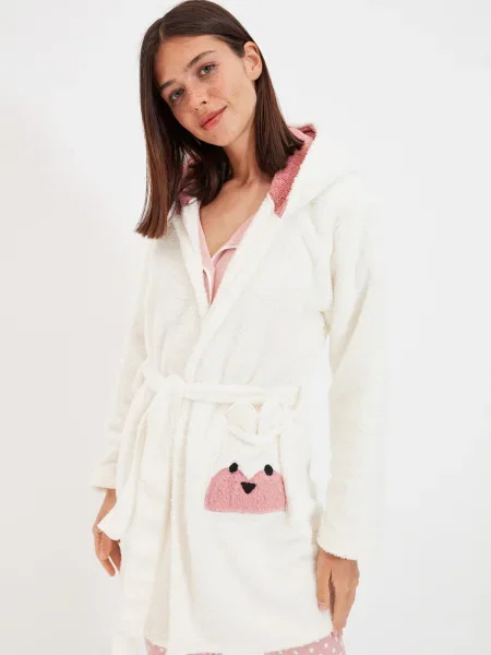 Trendyol Halat de baie scurt ecru / roz pal negru