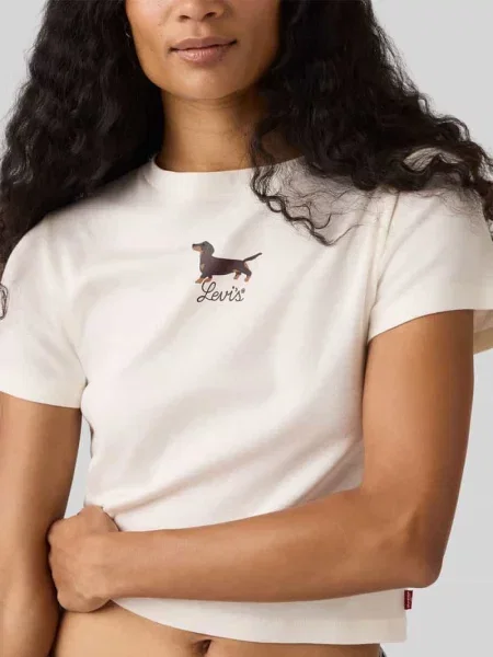 Męski t-shirt o kroju regular fit z wyhaftowanym motywem model ESSENTIAL' Levi's