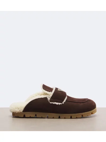 Papuci tip mules Prada din piele de căprioară maro