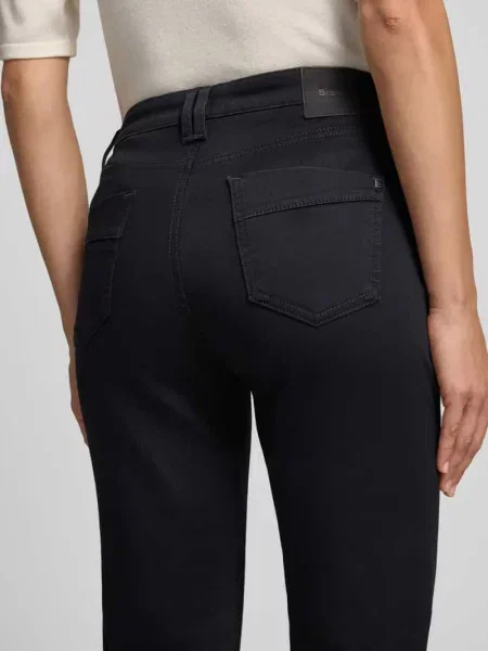 Jeansy o kroju regular fit z mieszanki bawełny model MARY' Brax czarne