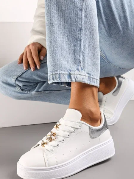 Sneakers Alb-Argintii pe Platformă cu Inserție Metalică Grevaja alb