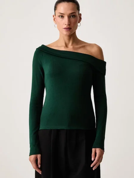Levi's majica z dolgimi rokavi z modalom CLARA RIB OFF SHOULDER LS zelena
