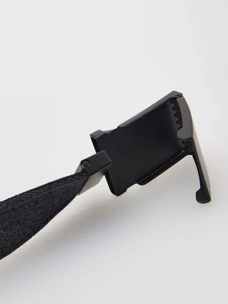 Ремень Reserved с пряжкой с ремешками серый