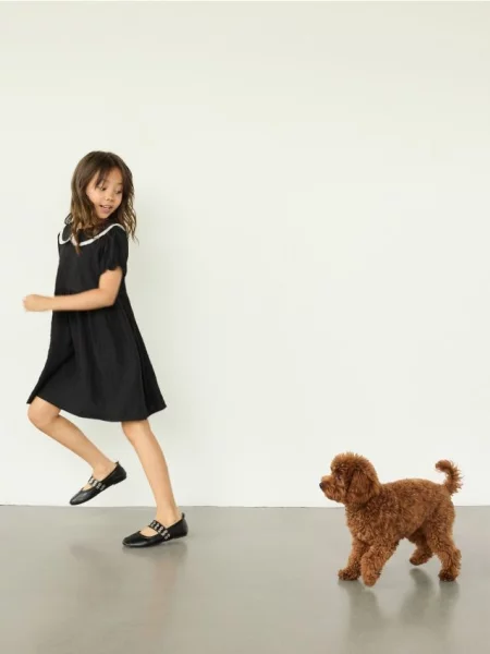 Reserved Rochie cu guler negru