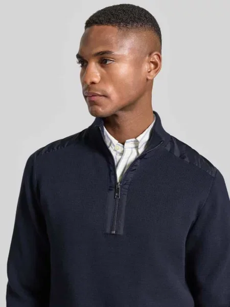 Bluza o kroju regular fit z kołnierzem i elastycznymi wykończeniami Christian Berg Men granatowa
